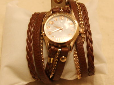 Часы модные на длинном коричневом ремешке, Китай