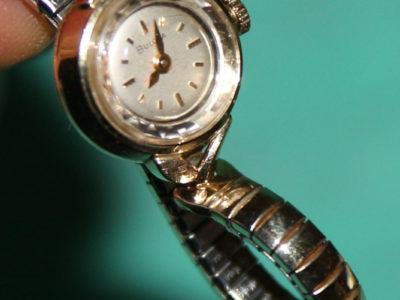 Женские часы Bulova Dewdrop желтое золото 417 пробы