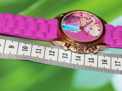 Часы "Холодное сердце" металлический корпус Анна и Эльза