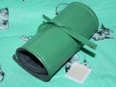 Кожаный пенал бирюзовый на 8 ручек